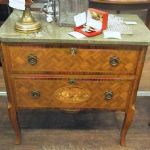 136 4370 CHEST OF DRAWERS